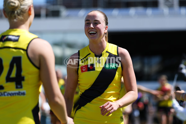 AFLW 2025 Round 11 - Fremantle v Richmond - A-64181472