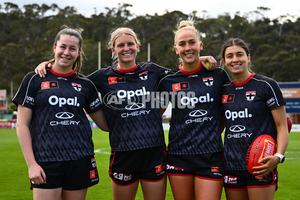 AFLW 2025 Round 11 - North Melbourne v St Kilda - A-64181526
