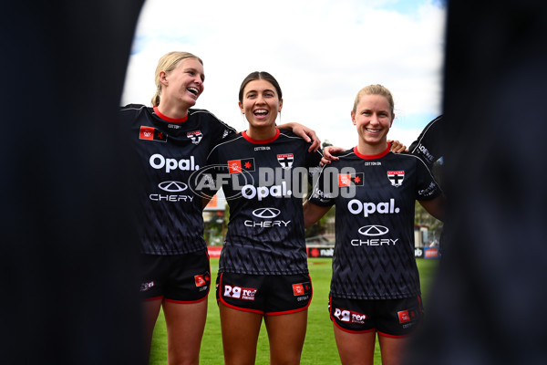 AFLW 2025 Round 11 - North Melbourne v St Kilda - A-64182692