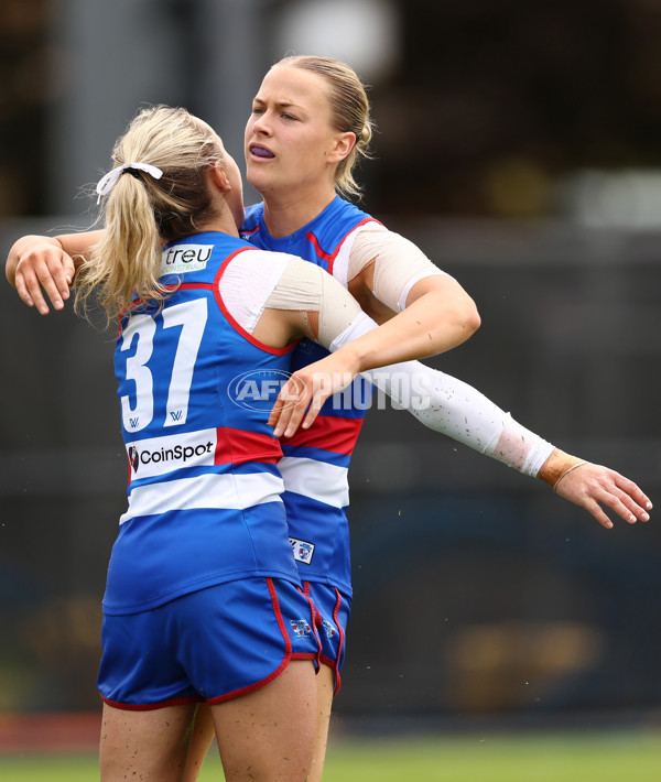AFLW 2025 Round 11 - Western Bulldogs v Geelong - A-64184086