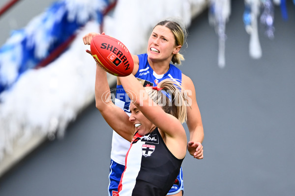 AFLW 2025 Round 11 - North Melbourne v St Kilda - A-64184169