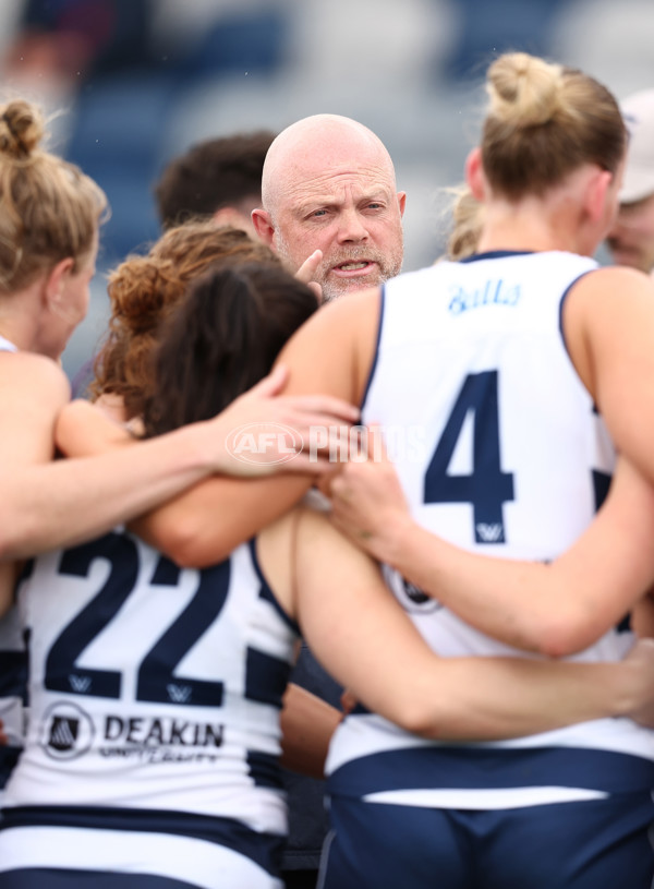 AFLW 2025 Round 11 - Western Bulldogs v Geelong - A-64185049