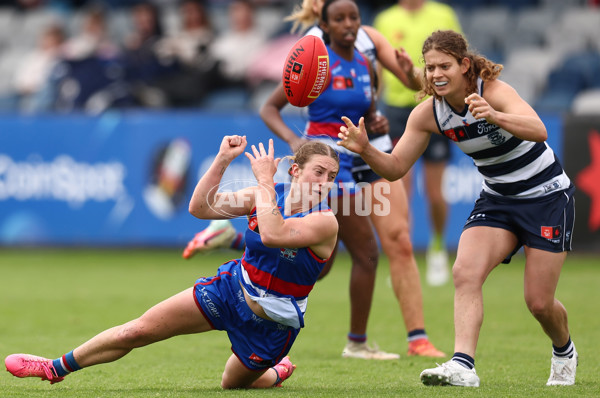 AFLW 2025 Round 11 - Western Bulldogs v Geelong - A-64185064