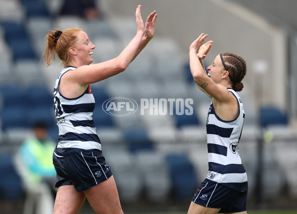 AFLW 2025 Round 11 - Western Bulldogs v Geelong - A-64186930