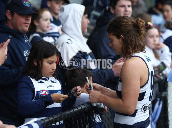AFLW 2025 Round 11 - Western Bulldogs v Geelong - A-64186974