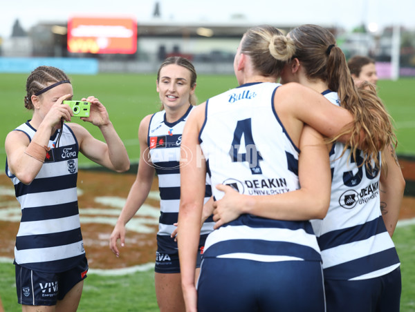 AFLW 2025 Round 11 - Western Bulldogs v Geelong - A-64186979