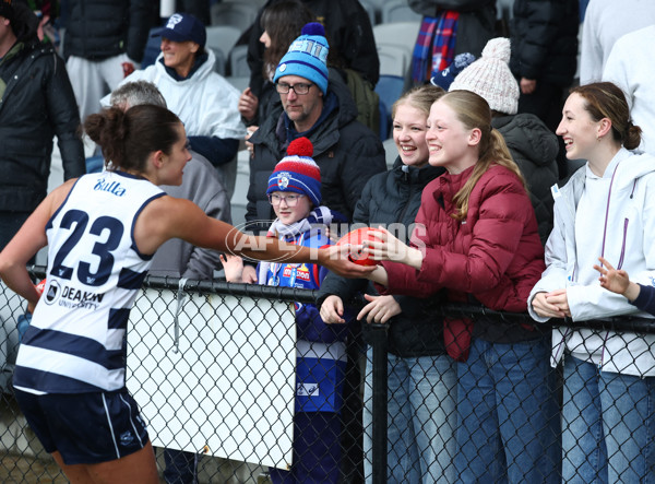 AFLW 2025 Round 11 - Western Bulldogs v Geelong - A-64187645
