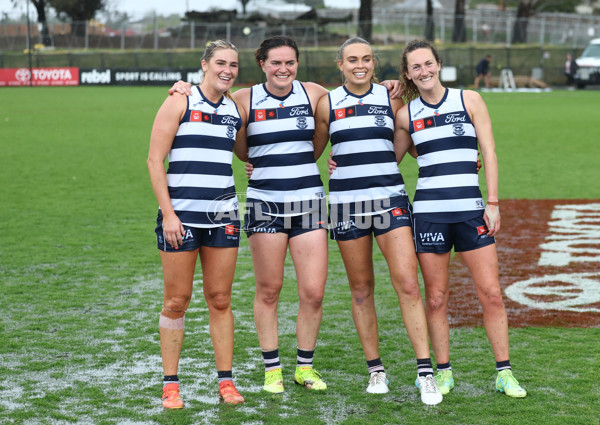 AFLW 2025 Round 11 - Western Bulldogs v Geelong - A-64187648