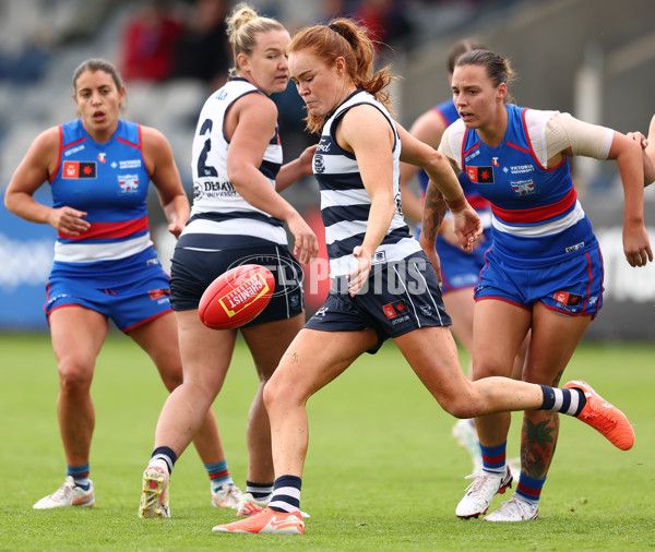 AFLW 2025 Round 11 - Western Bulldogs v Geelong - A-64187700