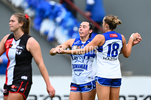 AFLW 2025 Round 11 - North Melbourne v St Kilda - A-64191791