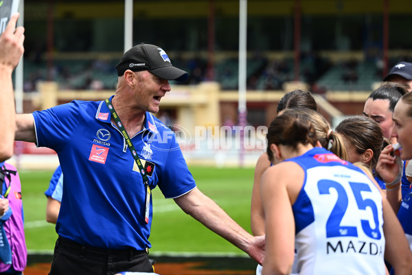 AFLW 2025 Round 11 - North Melbourne v St Kilda - A-64192801