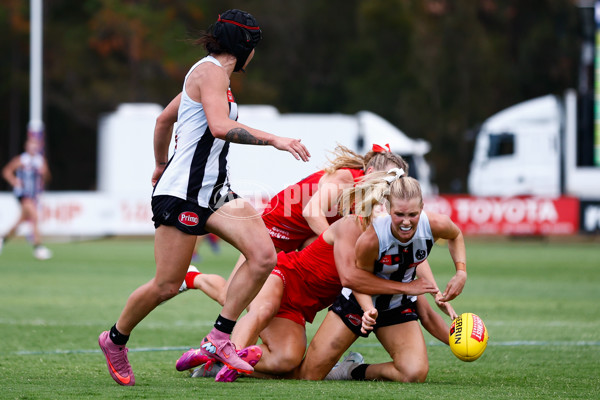 AFLW 2025 Round 11 - Gold Coast v Collingwood - A-64194568