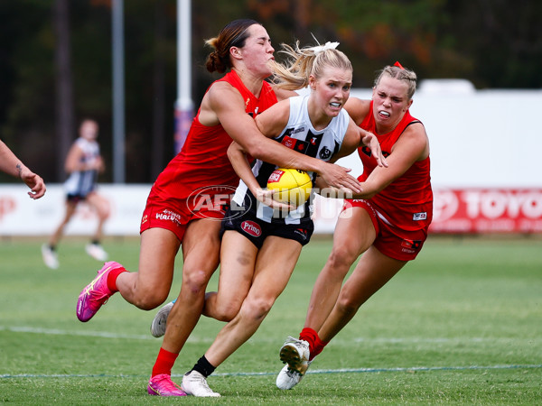 AFLW 2025 Round 11 - Gold Coast v Collingwood - A-64195434