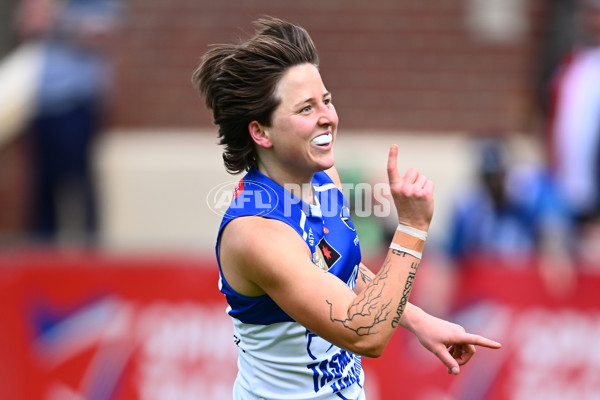 AFLW 2025 Round 11 - North Melbourne v St Kilda - A-64197126