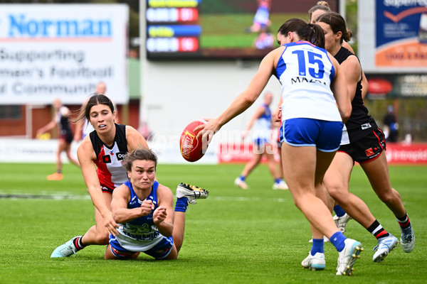 AFLW 2025 Round 11 - North Melbourne v St Kilda - A-64197149