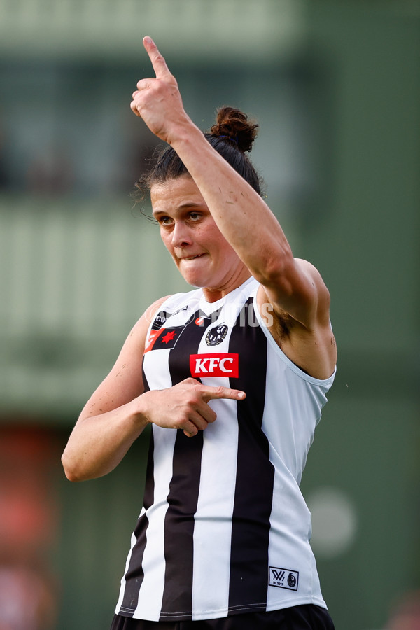 AFLW 2025 Round 11 - Gold Coast v Collingwood - A-64198134