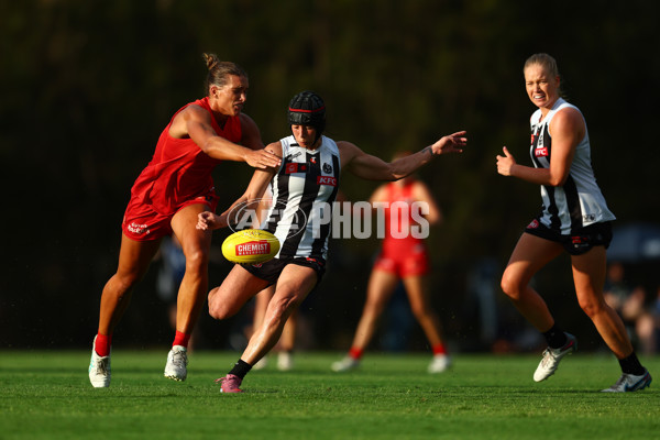 AFLW 2025 Round 11 - Gold Coast v Collingwood - A-64199890