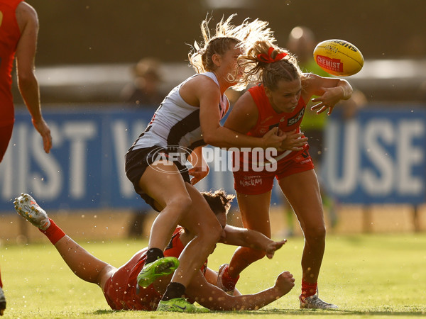 AFLW 2025 Round 11 - Gold Coast v Collingwood - A-64199900