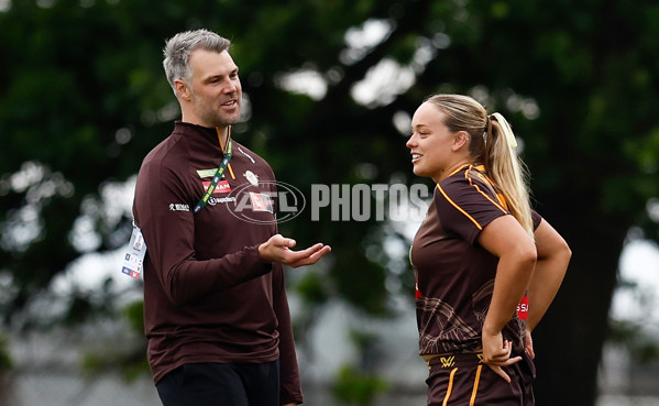 AFLW 2025 Round 12 - Hawthorn v North Melbourne - A-64621393