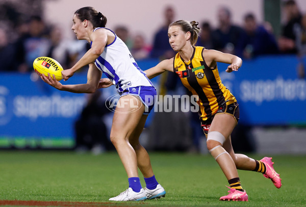 AFLW 2025 Round 12 - Hawthorn v North Melbourne - A-64624785