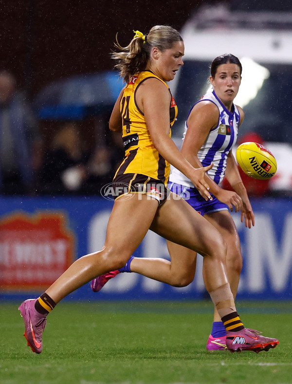 AFLW 2025 Round 12 - Hawthorn v North Melbourne - A-64624807