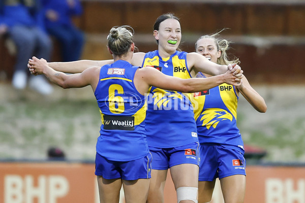 AFLW 2025 Round 12 - West Coast v Carlton - A-64627435