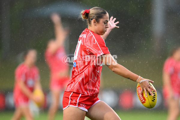 AFLW 2025 Round 12 - Sydney v Essendon - A-64640088