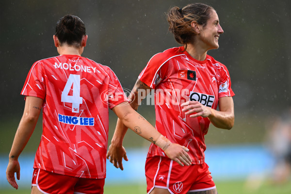 AFLW 2025 Round 12 - Sydney v Essendon - A-64640091