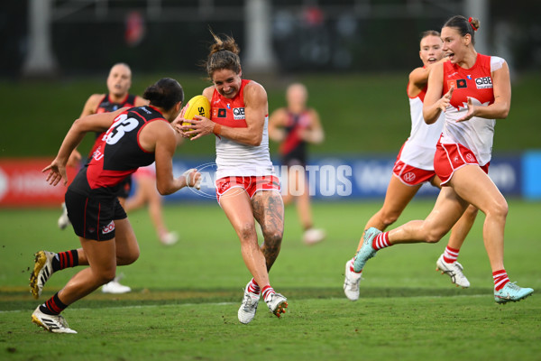 AFLW 2025 Round 12 - Sydney v Essendon - A-64640493