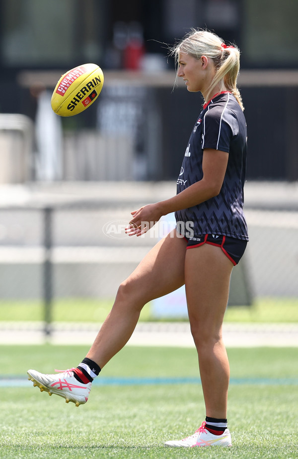 AFLW 2025 Round 12 - St Kilda v Western Bulldogs - A-64650371