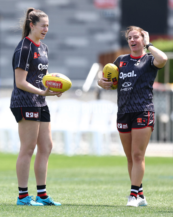AFLW 2025 Round 12 - St Kilda v Western Bulldogs - A-64650372