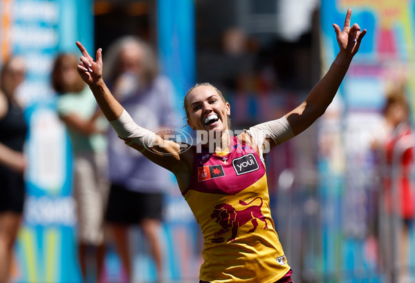 AFLW 2025 Round 12 - Collingwood v Brisbane - A-64652462