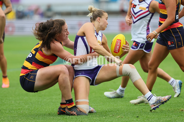 AFLW 2025 Round 12 - Adelaide v Fremantle - A-64657301