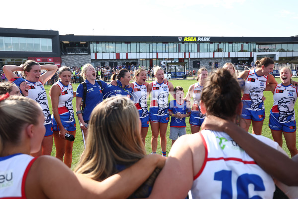 AFLW 2025 Round 12 - St Kilda v Western Bulldogs - A-64657309