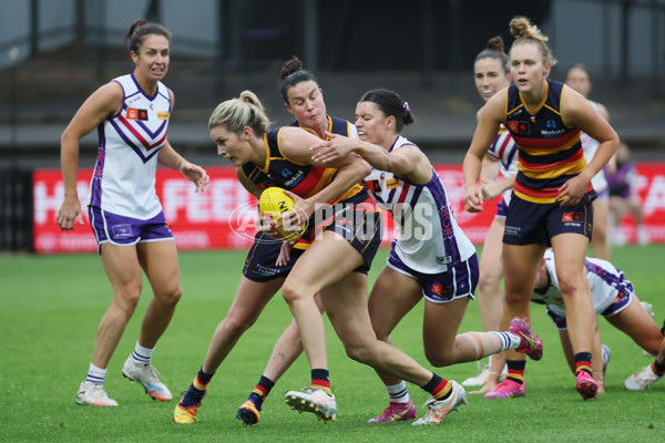 AFLW 2025 Round 12 - Adelaide v Fremantle - A-64657371