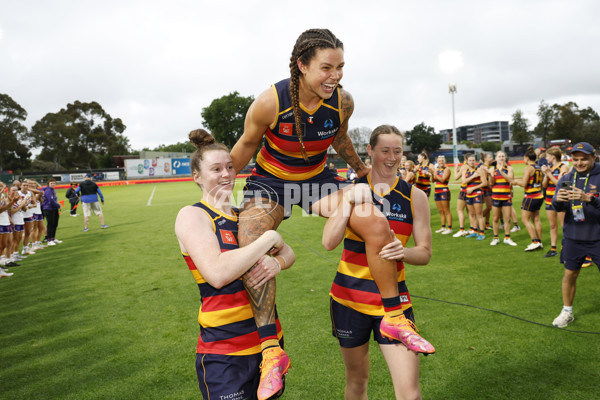 AFLW 2025 Round 12 - Adelaide v Fremantle - A-64658457