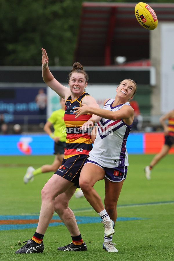 AFLW 2025 Round 12 - Adelaide v Fremantle - A-64659296