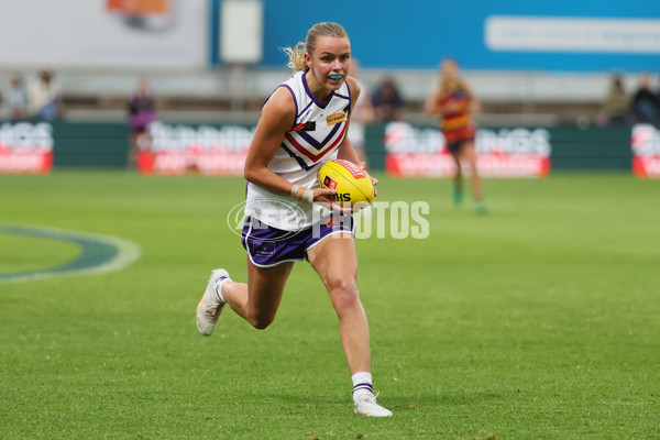 AFLW 2025 Round 12 - Adelaide v Fremantle - A-64659315