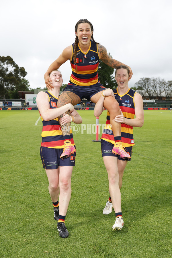 AFLW 2025 Round 12 - Adelaide v Fremantle - A-64659334