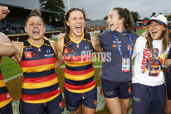 AFLW 2025 Round 12 - Adelaide v Fremantle - A-64659339