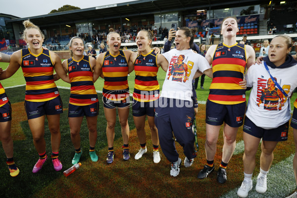 AFLW 2025 Round 12 - Adelaide v Fremantle - A-64659341