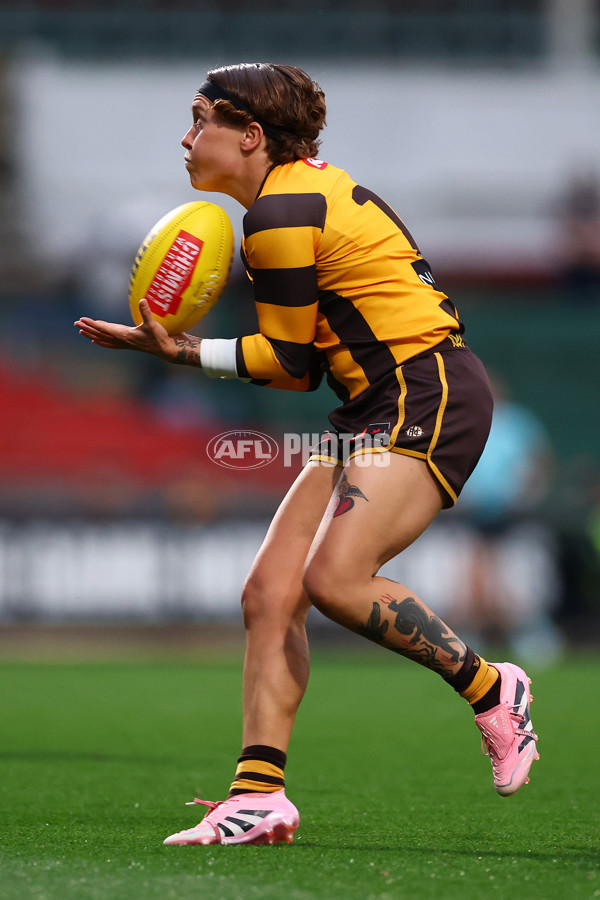AFLW 2025 First Qualifying Final - North Melbourne v Hawthorn - A-64741140