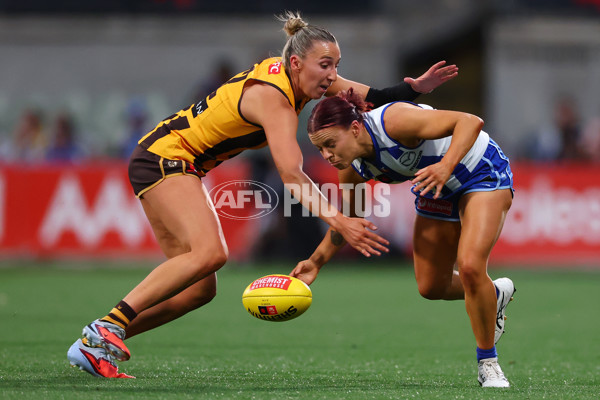 AFLW 2025 First Qualifying Final - North Melbourne v Hawthorn - A-64741177