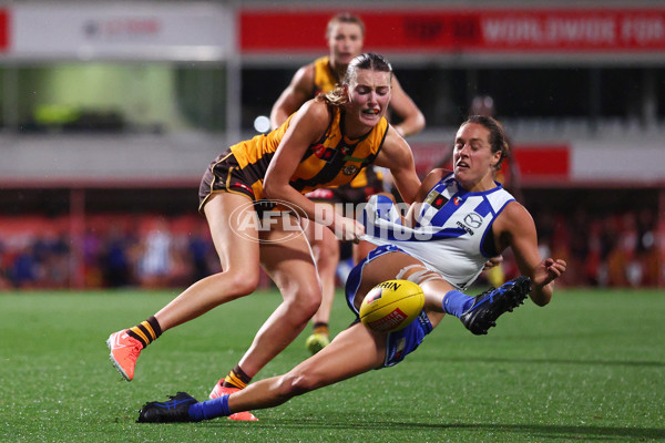 AFLW 2025 First Qualifying Final - North Melbourne v Hawthorn - A-64743090