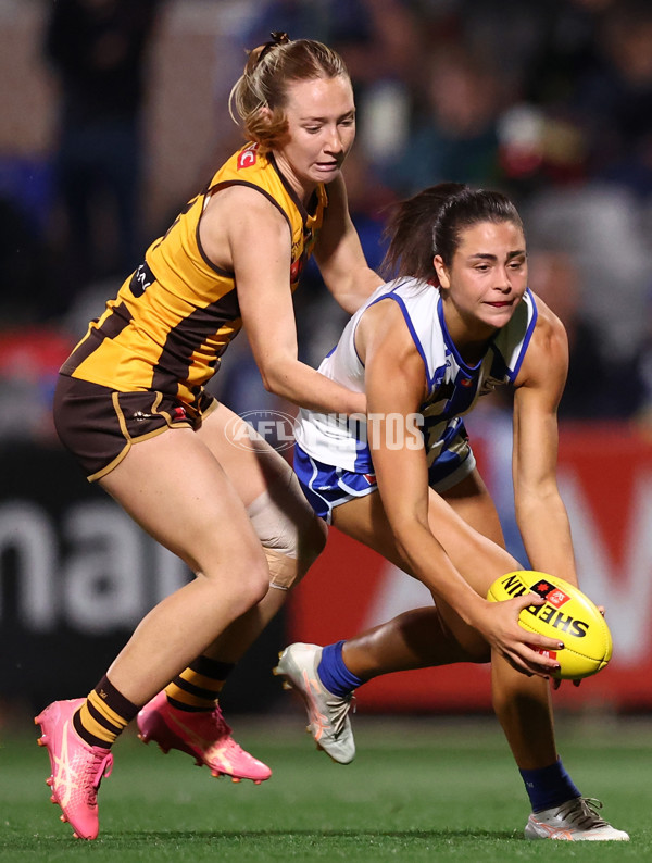 AFLW 2025 First Qualifying Final - North Melbourne v Hawthorn - A-64743114