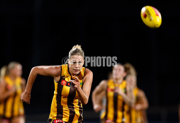AFLW 2025 First Qualifying Final - North Melbourne v Hawthorn - A-64743537