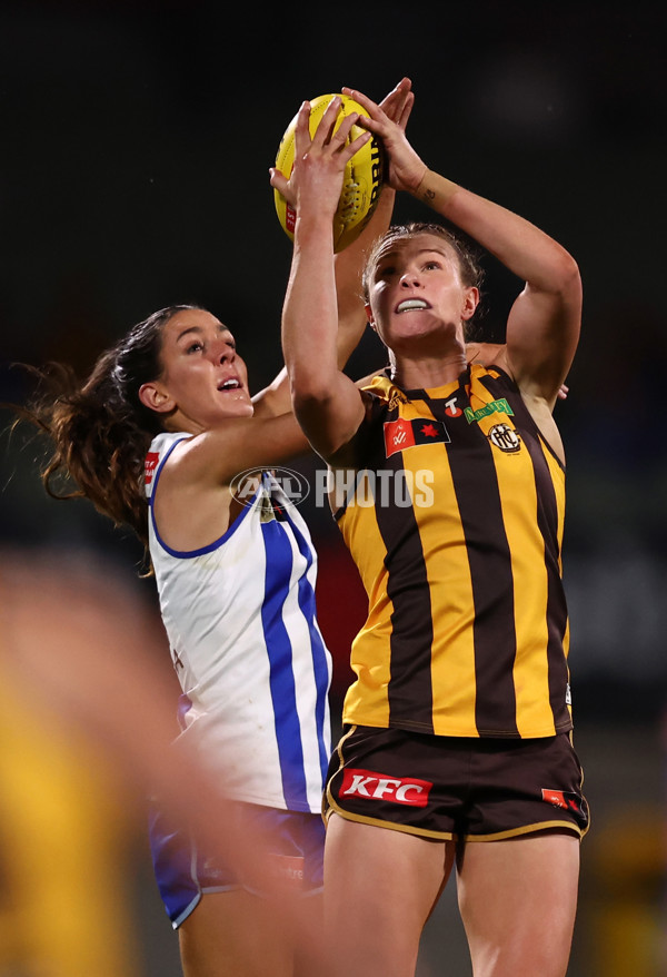 AFLW 2025 First Qualifying Final - North Melbourne v Hawthorn - A-64743620