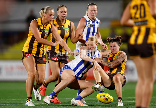 AFLW 2025 First Qualifying Final - North Melbourne v Hawthorn - A-64745820