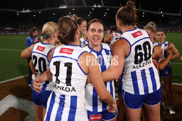 AFLW 2025 First Qualifying Final - North Melbourne v Hawthorn - A-64748113