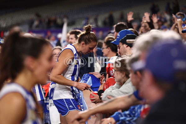 AFLW 2025 First Qualifying Final - North Melbourne v Hawthorn - A-64748117